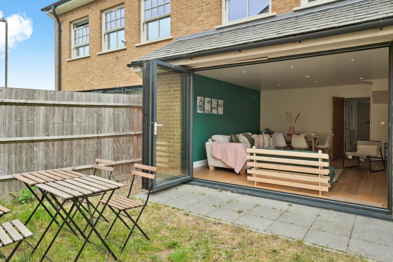 Lovely 4 Bed With Ensuite Free Wifi Off Street Parking In Sutton Morden  Exteriér fotografie