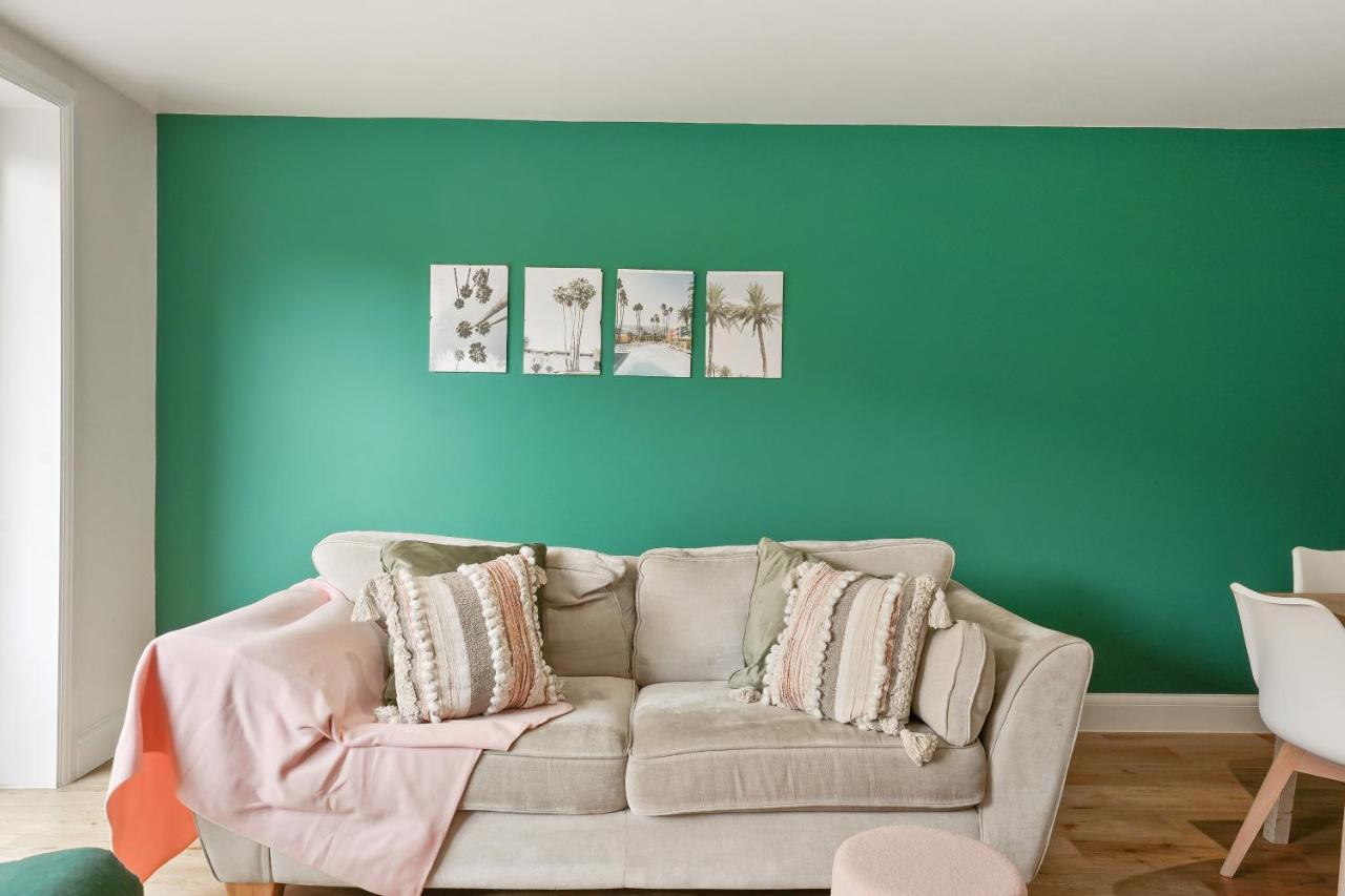 Lovely 4 Bed With Ensuite Free Wifi Off Street Parking In Sutton Morden  Exteriér fotografie